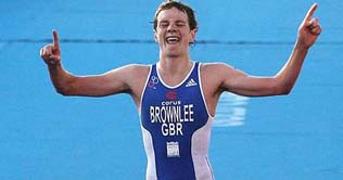 Britains Alistair wins triathlon grand final and 2009 title